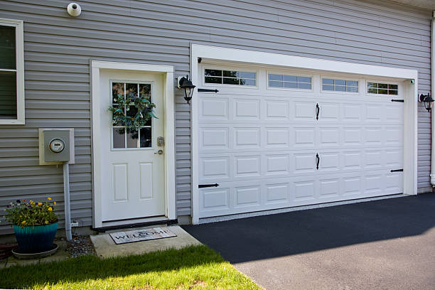 24/7 Emergency Garage Door Panel Replacement experts in North Fork, AZ